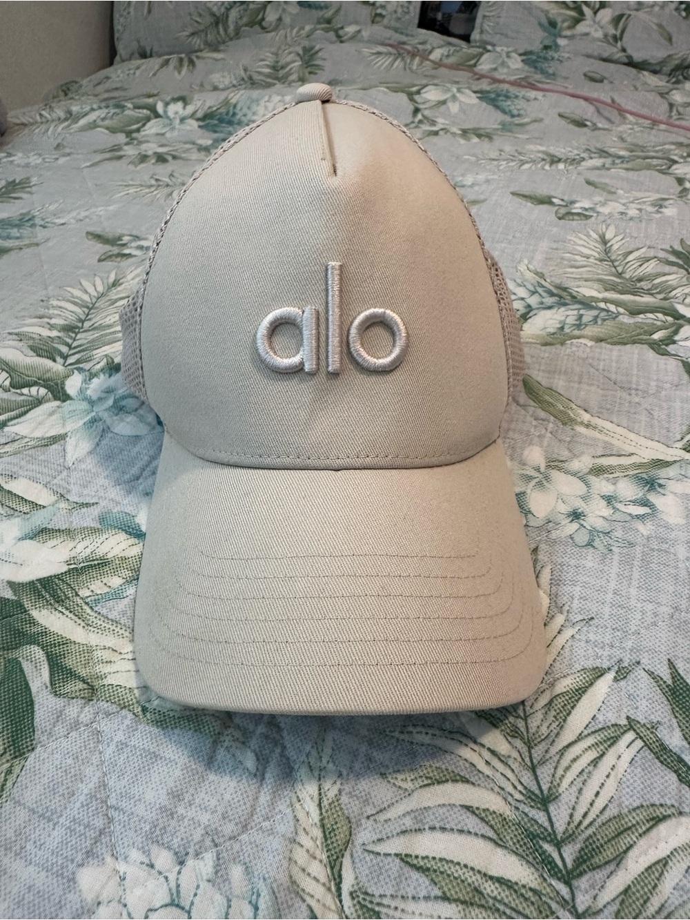 ALO Yoga Cream Trucker Hat with Embroidered Logo